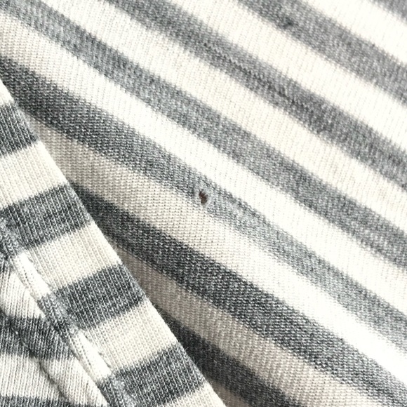 Lululemon tee “flaw” - Picture 8 of 11